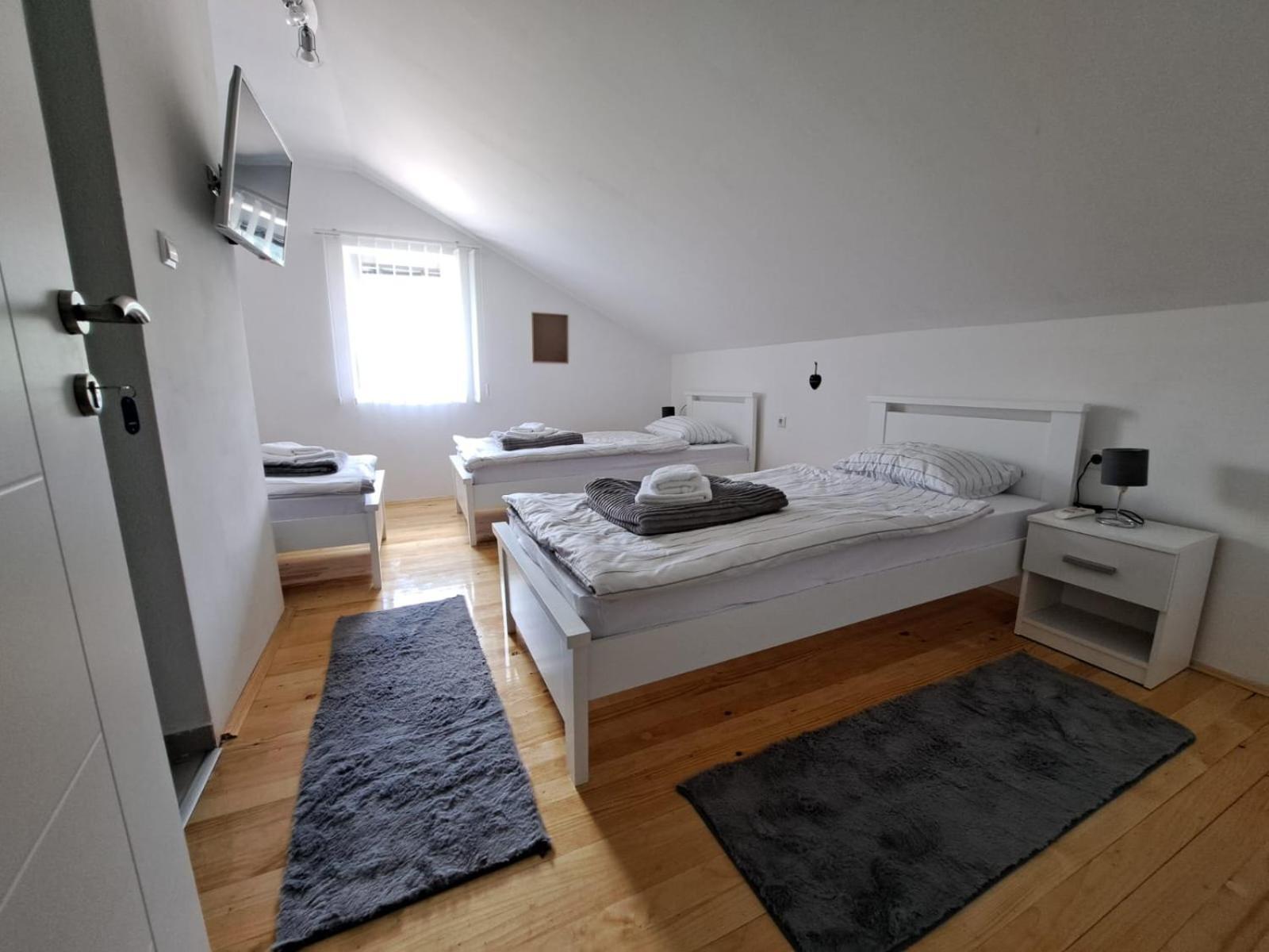 Sobe Zizi Bed and Breakfast Jajce Eksteriør billede