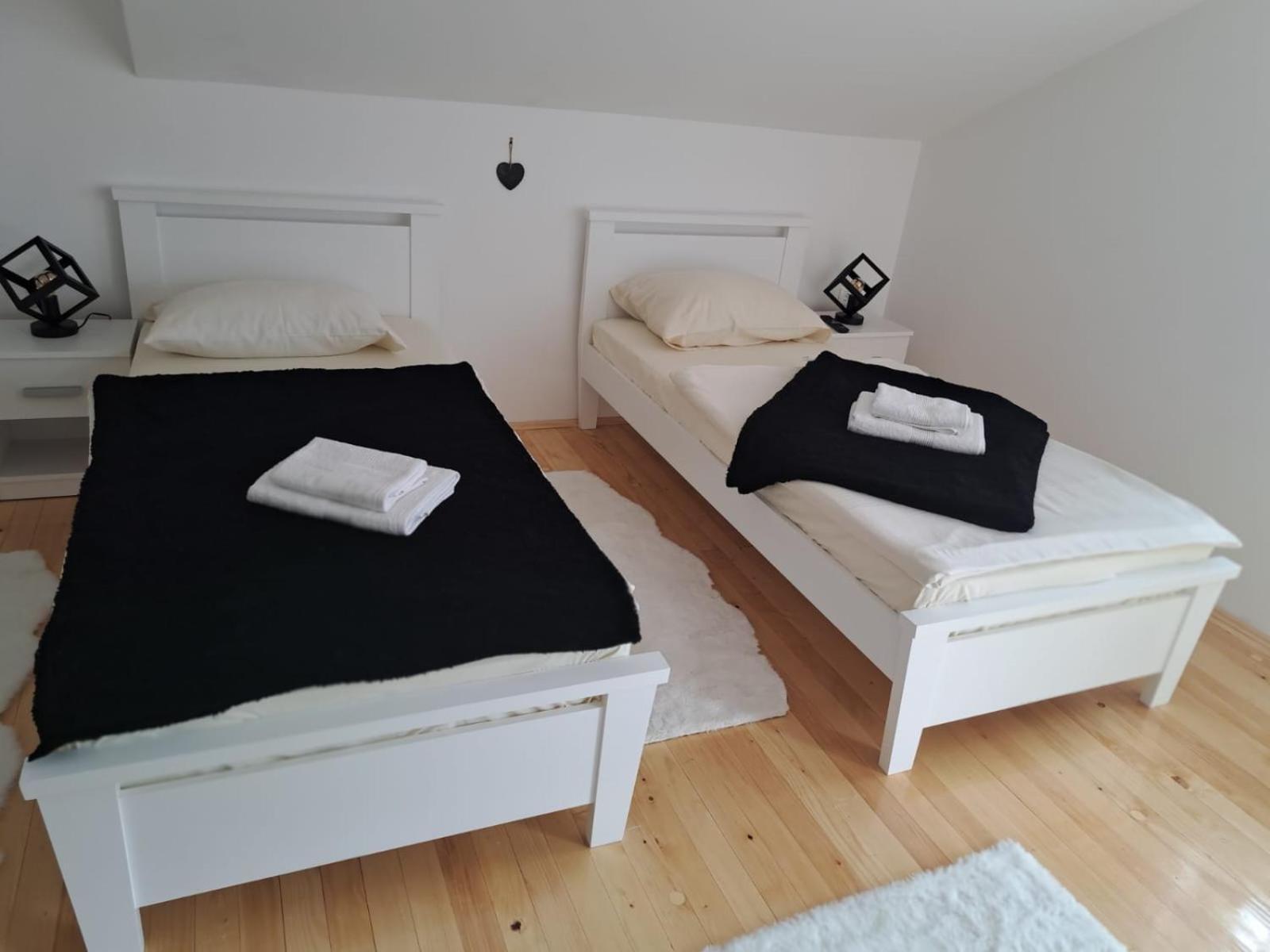 Sobe Zizi Bed and Breakfast Jajce Eksteriør billede