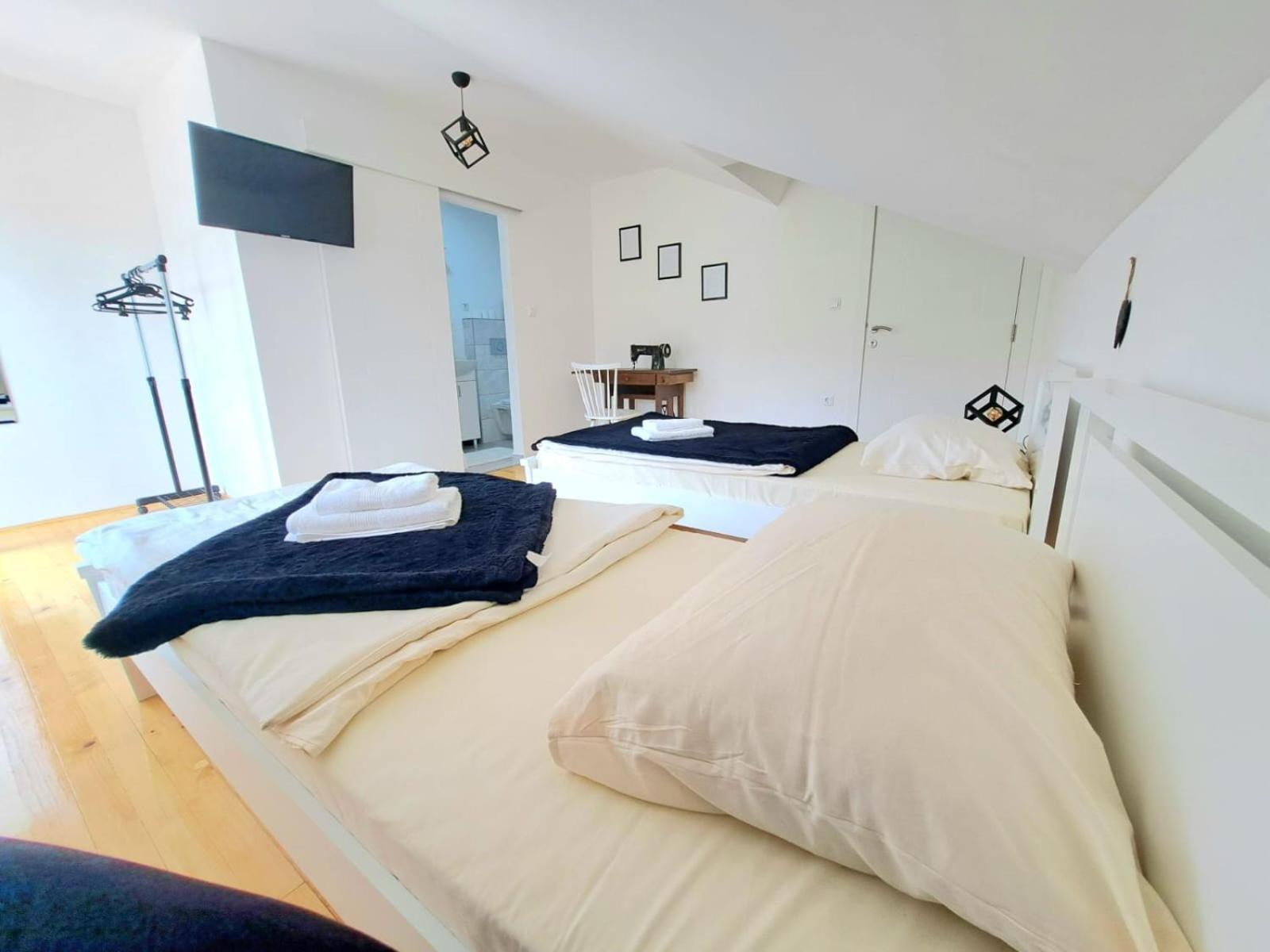 Sobe Zizi Bed and Breakfast Jajce Eksteriør billede